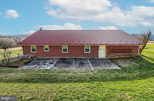 1365 BURKHOLDER RD, Red Lion, PA 17356