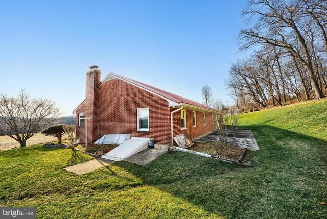 1365 BURKHOLDER RD, Red Lion, PA 17356