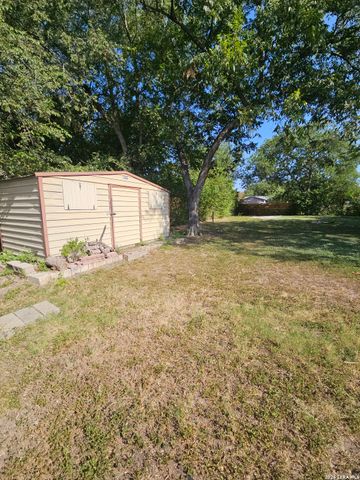 315 W SOUTHCROSS BLVD, San Antonio, TX 78221