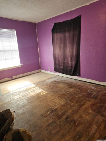 315 W SOUTHCROSS BLVD, San Antonio, TX 78221