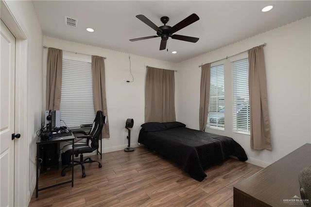 3101 E Iverson Avenue, Edinburg, TX 78542