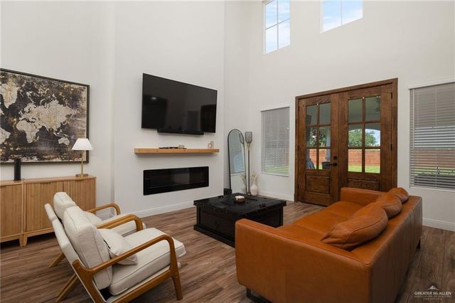 3101 E Iverson Avenue, Edinburg, TX 78542