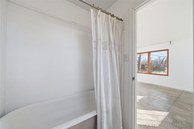 405 N Industrial Avenue, Sand Springs, OK 74063