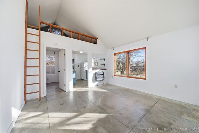 405 N Industrial Avenue, Sand Springs, OK 74063