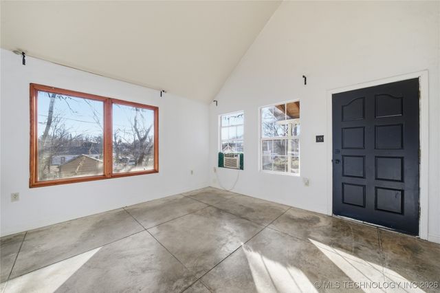 405 N Industrial Avenue, Sand Springs, OK 74063