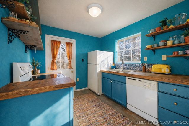 405 N Industrial Avenue, Sand Springs, OK 74063