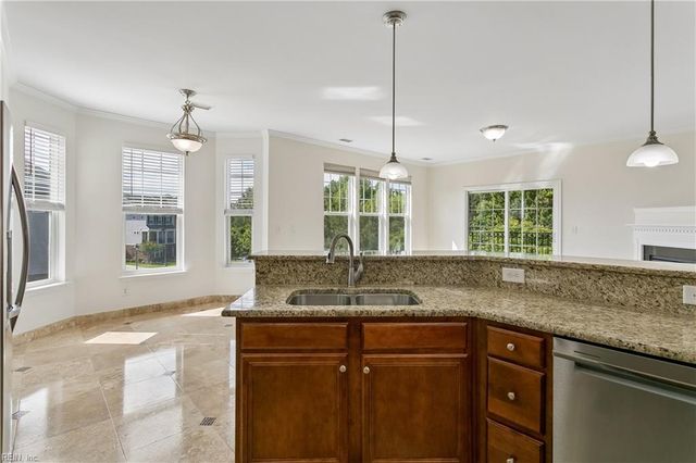 637 Claire LN, Newport News, VA 23602