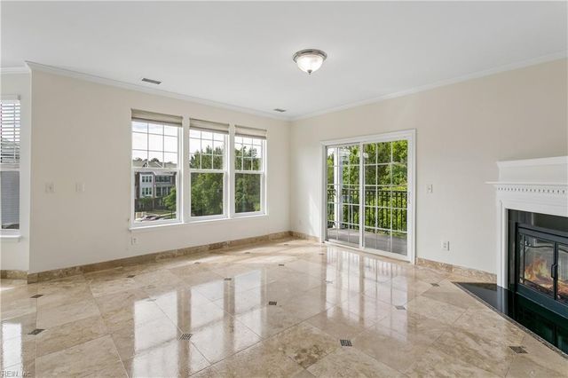 637 Claire LN, Newport News, VA 23602