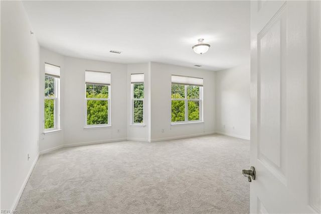 637 Claire LN, Newport News, VA 23602
