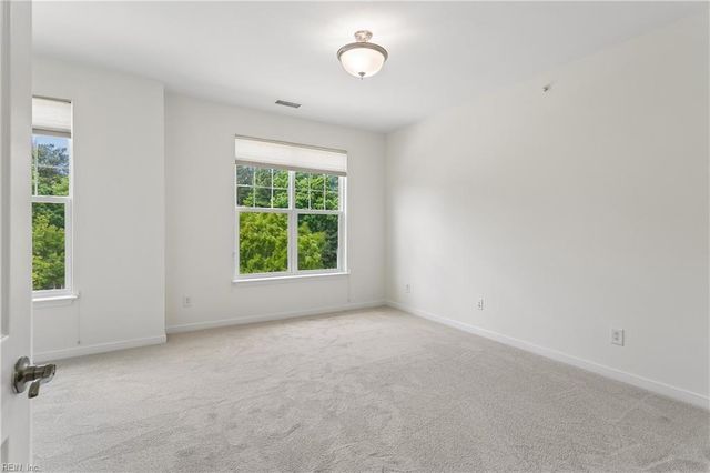 637 Claire LN, Newport News, VA 23602