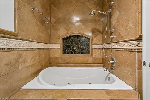 637 Claire LN, Newport News, VA 23602