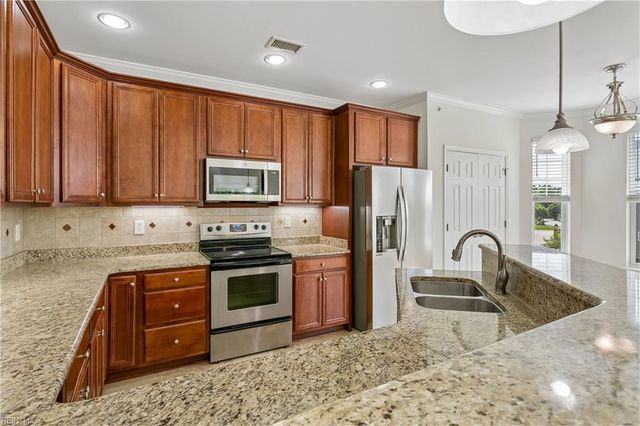 637 Claire LN, Newport News, VA 23602
