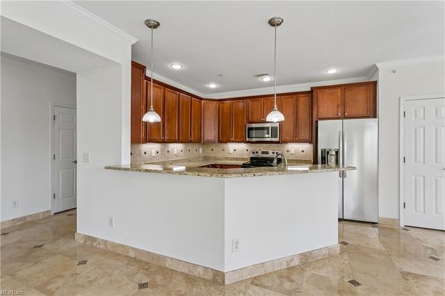 637 Claire LN, Newport News, VA 23602