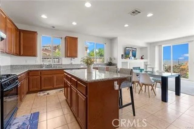 29240 Willow Ridge Court, Lake Elsinore, CA 92530