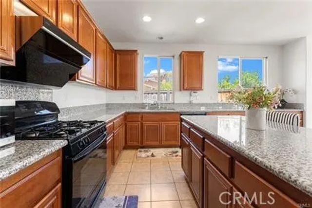 29240 Willow Ridge Court, Lake Elsinore, CA 92530
