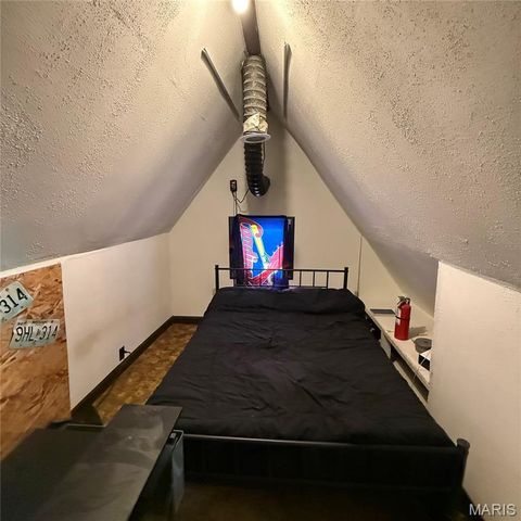 6626 Alabama Avenue, St Louis, MO 63111