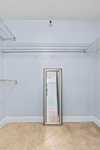 123 Yacht Club Way 207, Hypoluxo, FL 33462