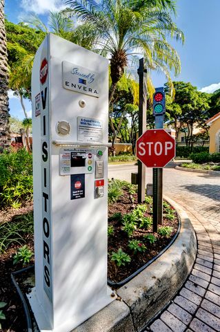 123 Yacht Club Way 207, Hypoluxo, FL 33462