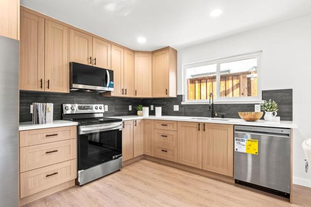 1986 Camperdown Way, San Jose, CA 95121