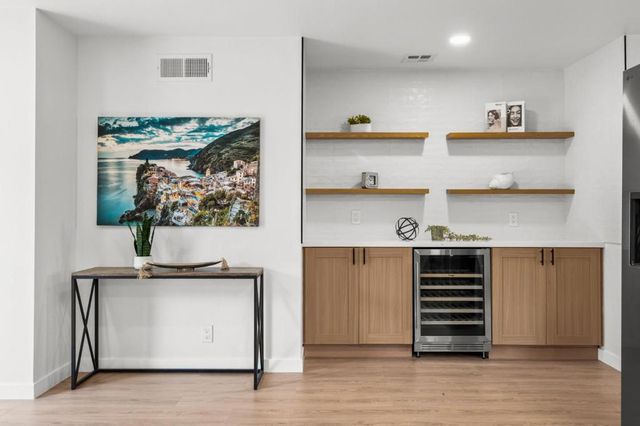 1986 Camperdown Way, San Jose, CA 95121