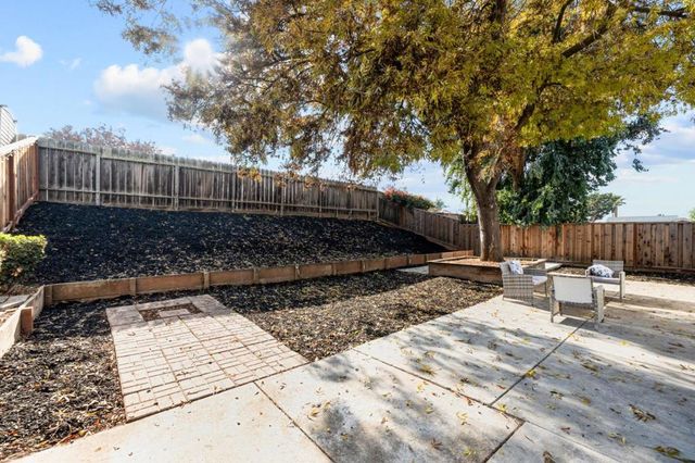 1986 Camperdown Way, San Jose, CA 95121