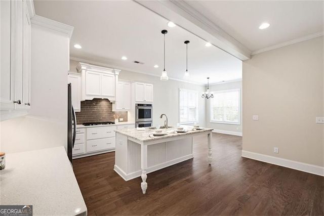 6045 Overlook Club Circle, Suwanee, GA 30024