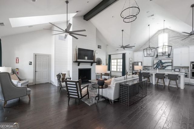 6045 Overlook Club Circle, Suwanee, GA 30024