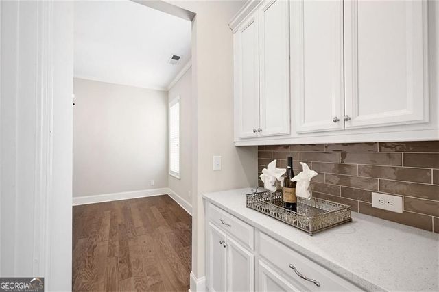 6045 Overlook Club Circle, Suwanee, GA 30024