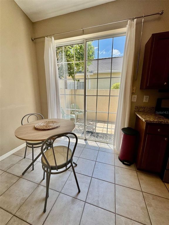 7330 KENSINGTON COURT