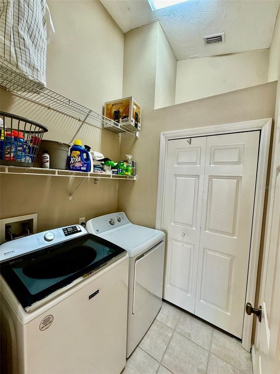 7330 KENSINGTON COURT