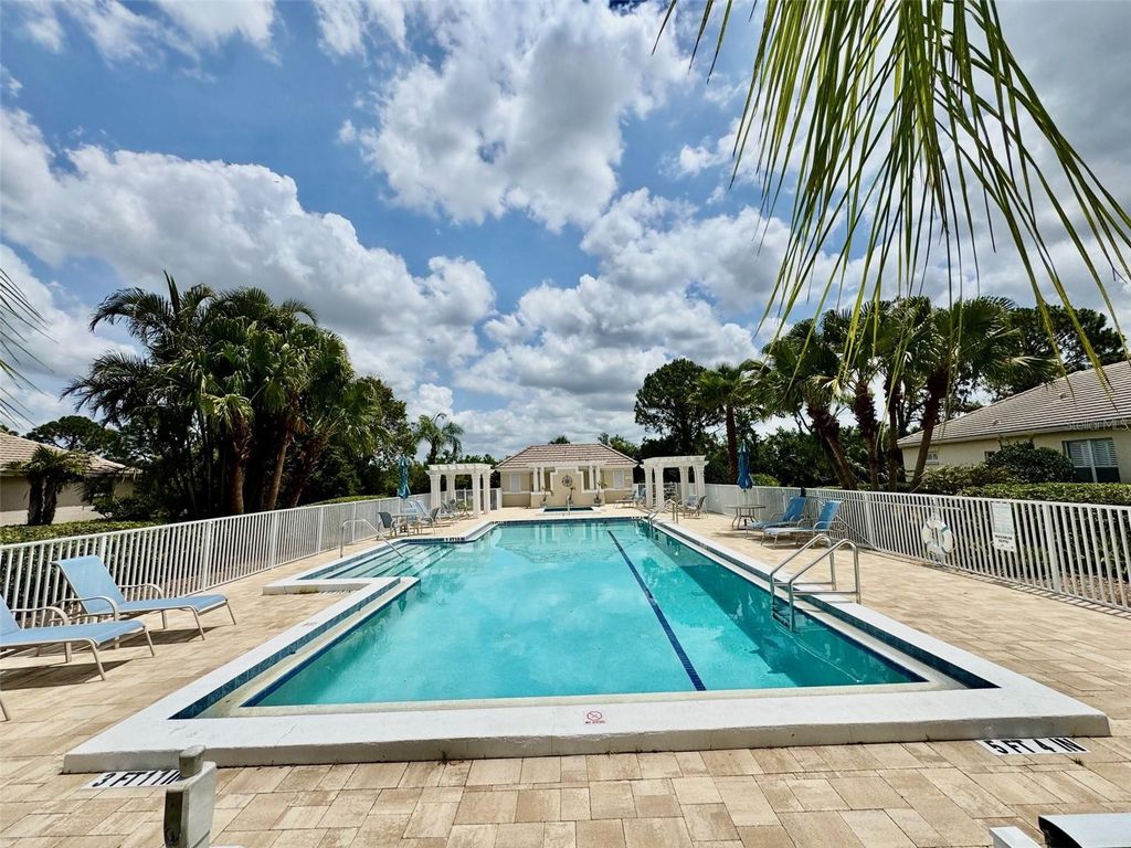 7330 KENSINGTON COURT