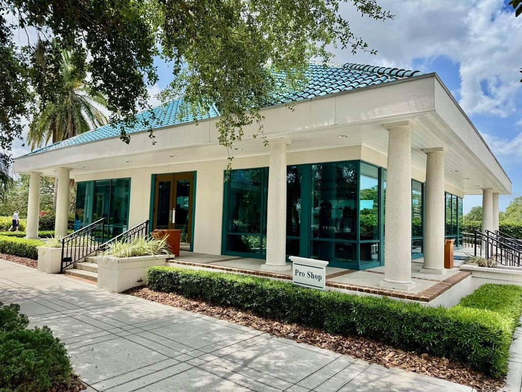 7330 KENSINGTON COURT