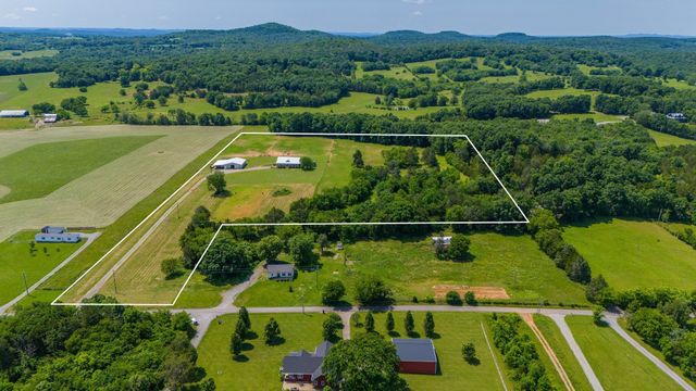 1034 Salem Rd, Lebanon, TN 37090