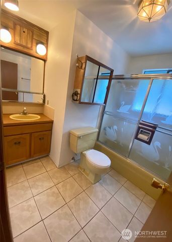 3700 Harbel Drive NE, Bremerton, WA 98310