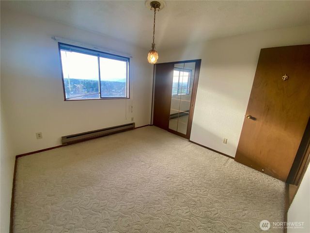 3700 Harbel Drive NE, Bremerton, WA 98310