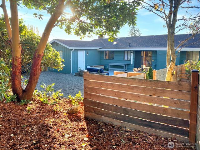 3700 Harbel Drive NE, Bremerton, WA 98310