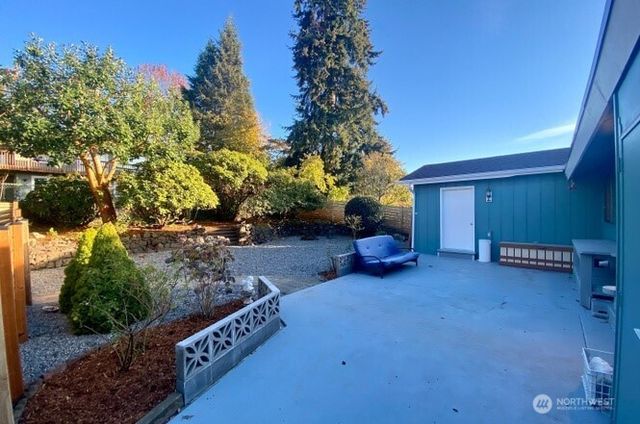 3700 Harbel Drive NE, Bremerton, WA 98310