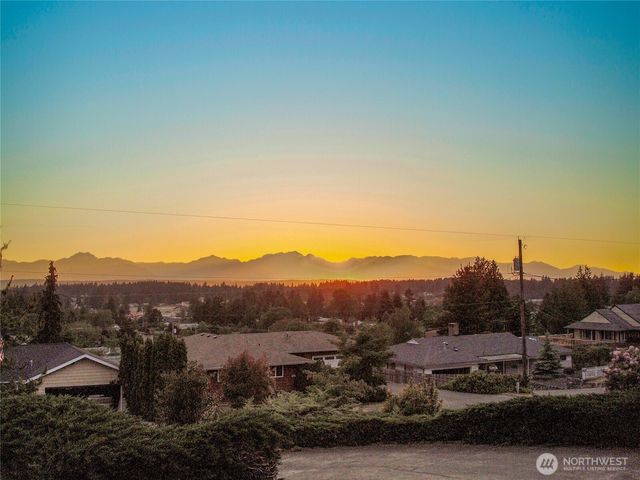 3700 Harbel Drive NE, Bremerton, WA 98310