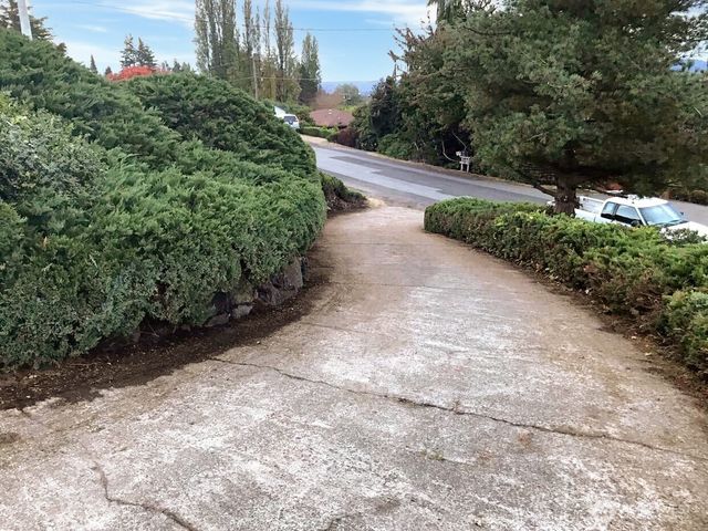 3700 Harbel Drive NE, Bremerton, WA 98310