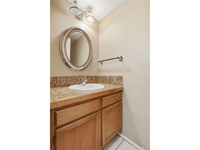 1566 S Syracuse St, Denver, CO 80231