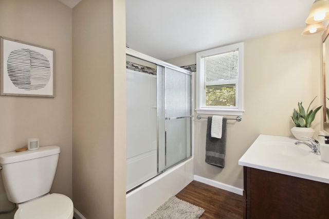 8970 Phoenix Ave, Fair Oaks, CA 95628