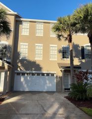 16 SEAGRAPE CIRCLE, Clearwater, FL 33759