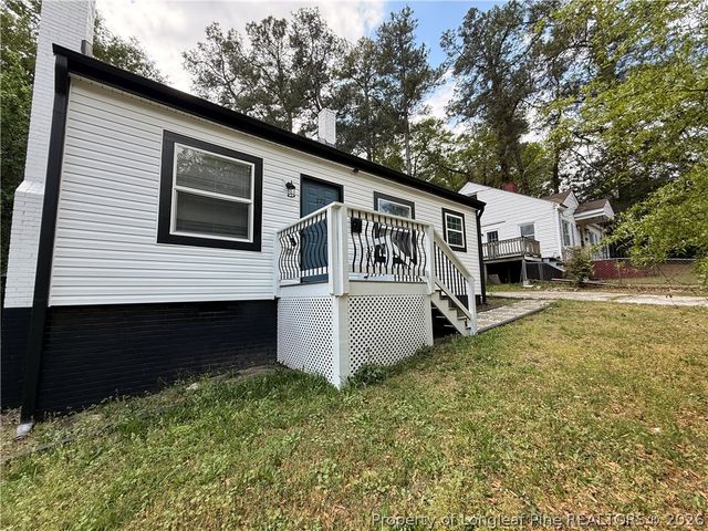 122 Kensington Circle, Fayetteville, NC 28301