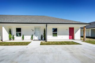 1300 Lafourche Drive #203, Thibodaux, LA 70301
