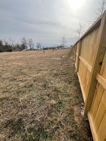 75 Road 5203, Cleveland, TX 77327