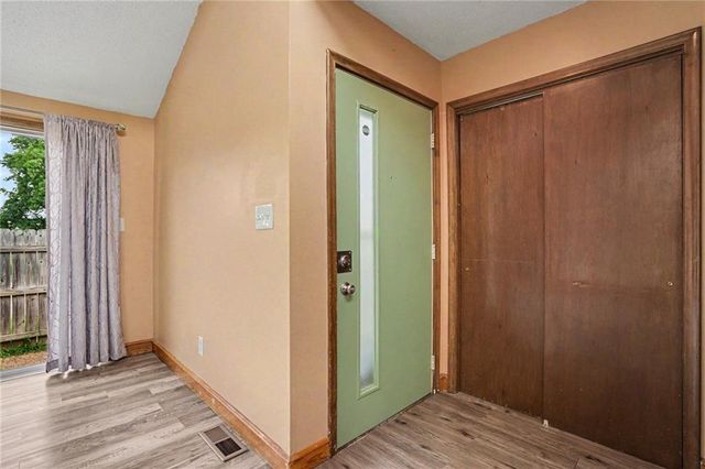 11321 Calico Drive, Kansas City, MO 64137