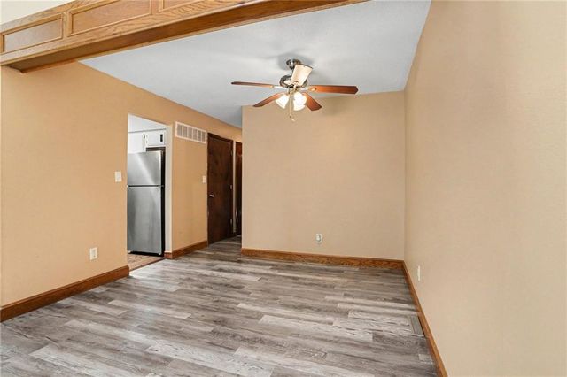 11321 Calico Drive, Kansas City, MO 64137