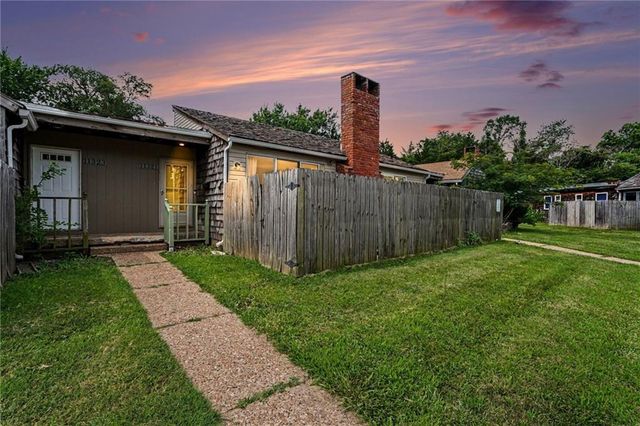 11321 Calico Drive, Kansas City, MO 64137