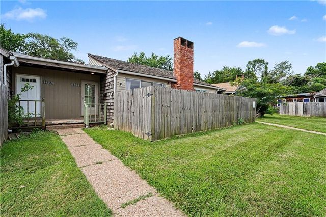 11321 Calico Drive, Kansas City, MO 64137