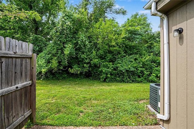 11321 Calico Drive, Kansas City, MO 64137
